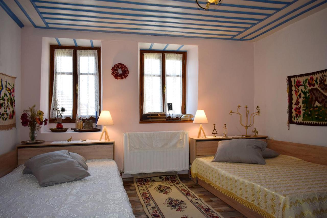 Villa Renovated Old Manor House With Yard Arnea Exterior foto